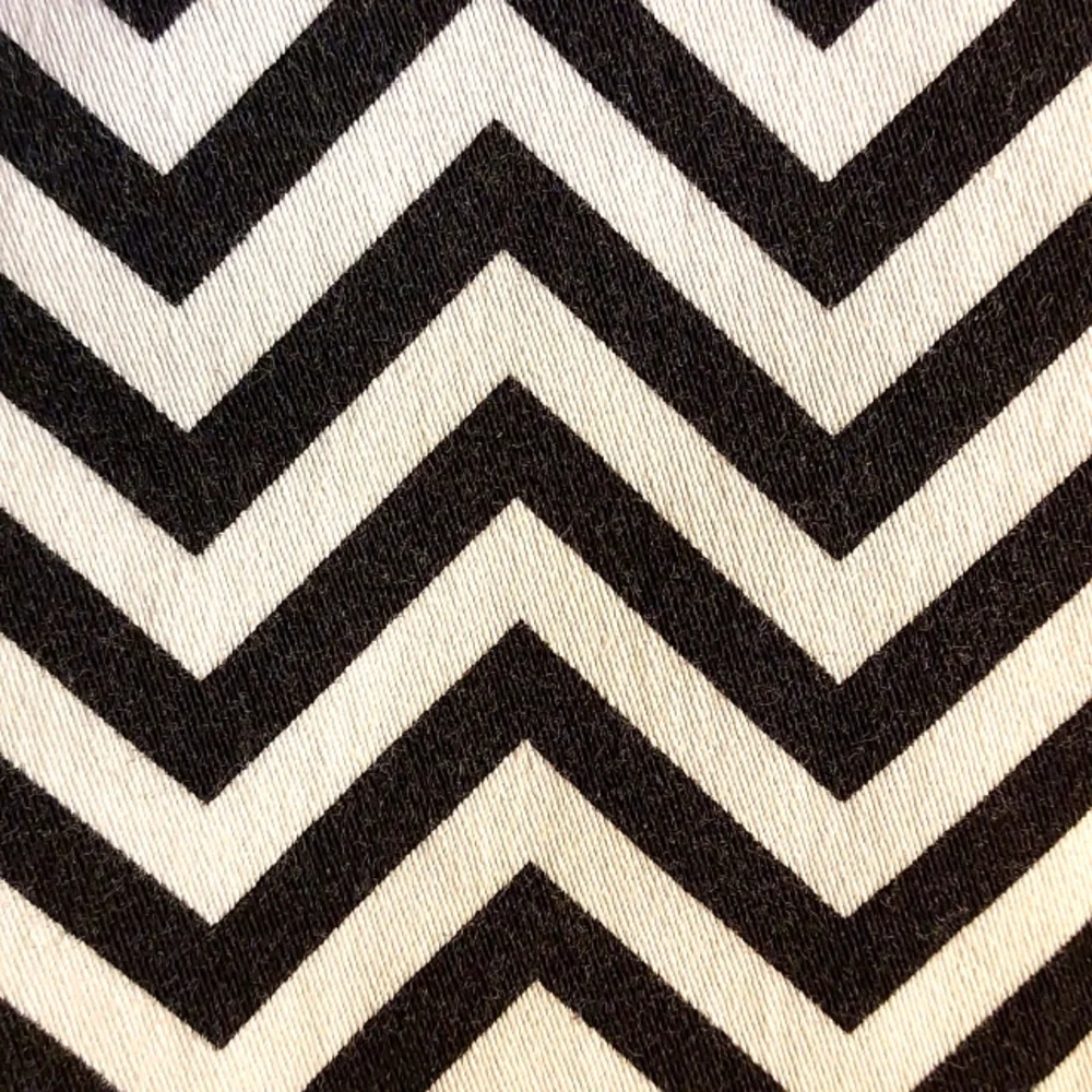 Royal Bones by Daang Goodman Split Black & White Chevron Jeans Size 17 - Picture 5 of 10